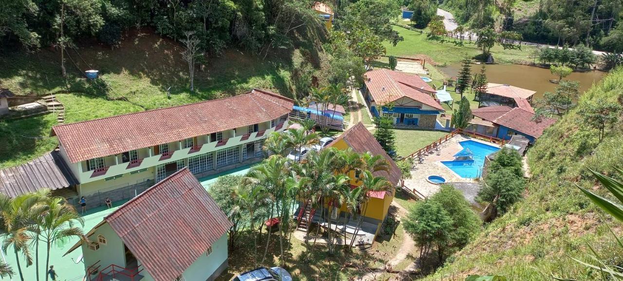 Hotel Fazenda Bonanza Енженнейру-Паулу-ді-Фронтін Екстер'єр фото