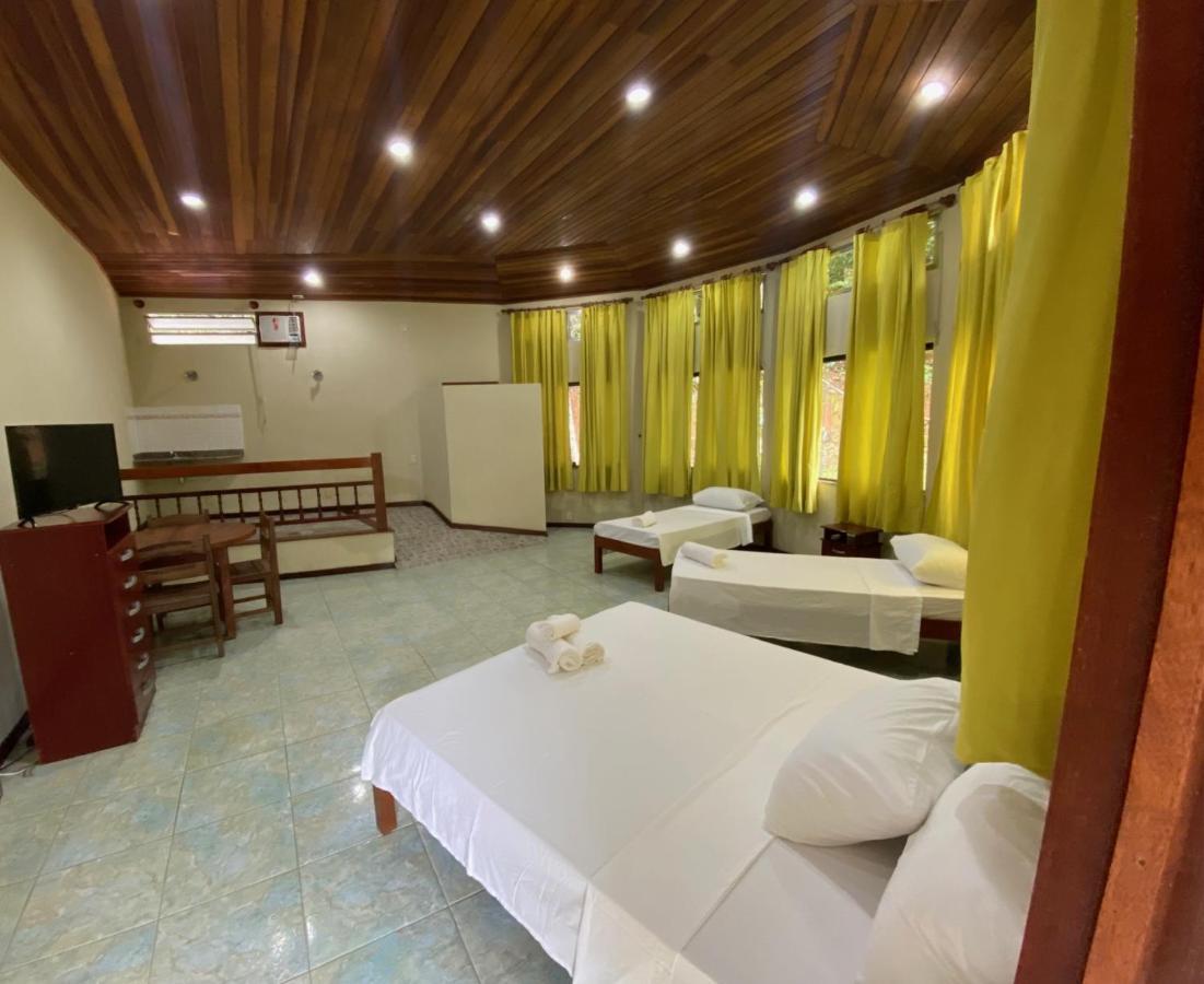 Hotel Fazenda Bonanza Енженнейру-Паулу-ді-Фронтін Екстер'єр фото