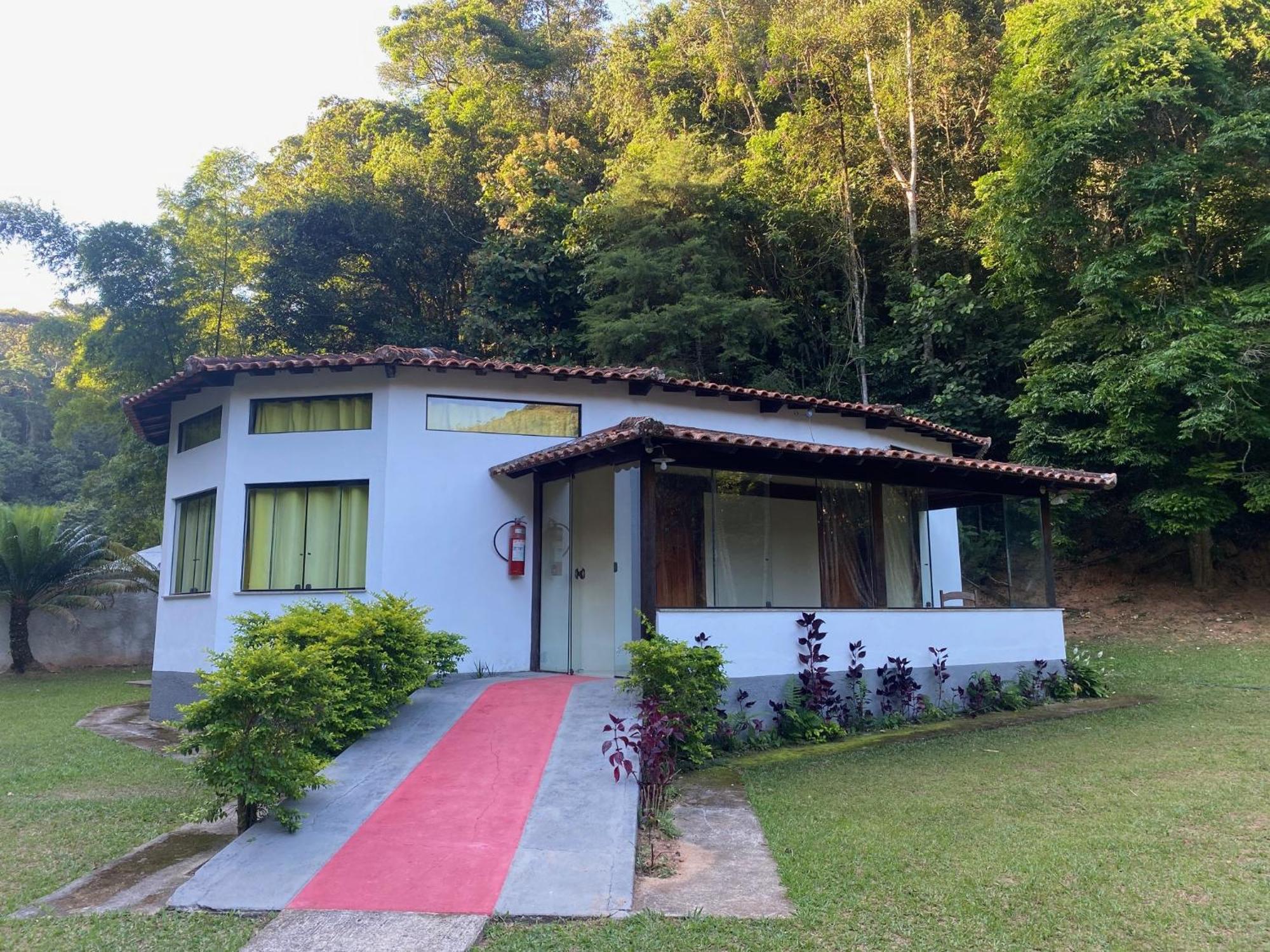 Hotel Fazenda Bonanza Енженнейру-Паулу-ді-Фронтін Екстер'єр фото