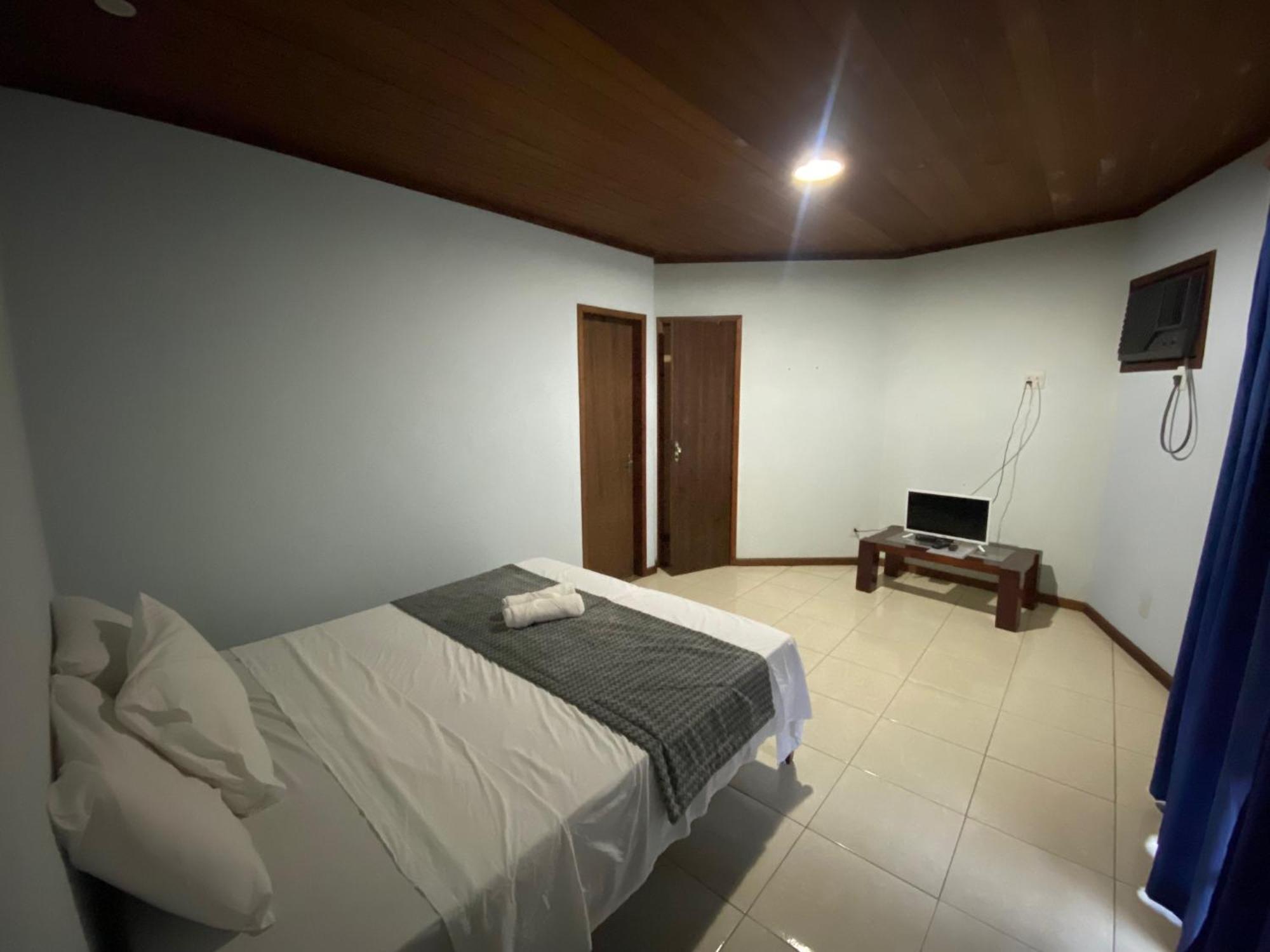 Hotel Fazenda Bonanza Енженнейру-Паулу-ді-Фронтін Екстер'єр фото